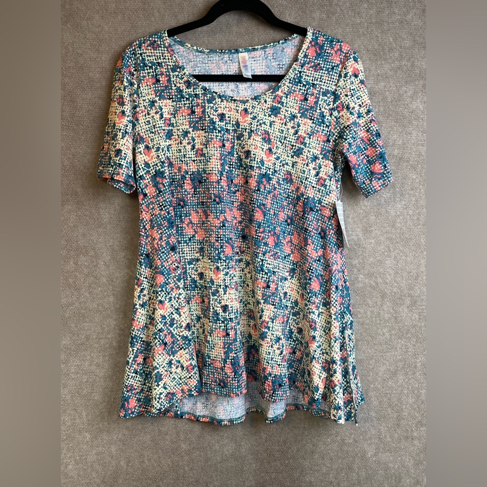 LuLaRoe Perfect T Size XS NWT Beige Pink Blue Short Sleeve Side Slits